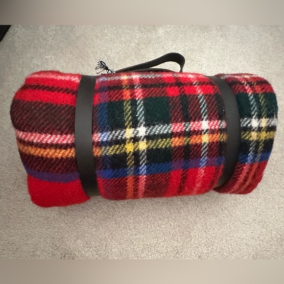 Tweedmill European Chalet Plaid Wool Throw Blanket - Picture 6 of 6
